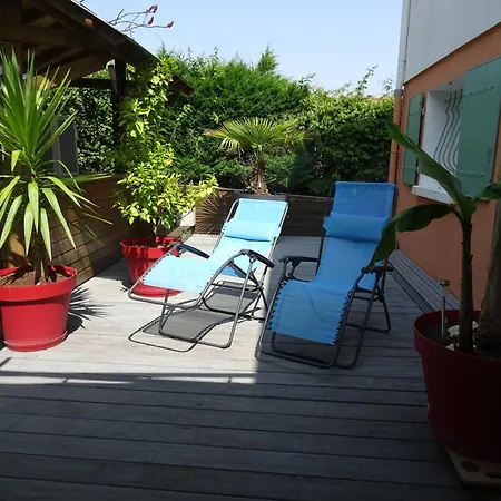 Le Jardin De Brigitte بيت للعطل Vergeroux